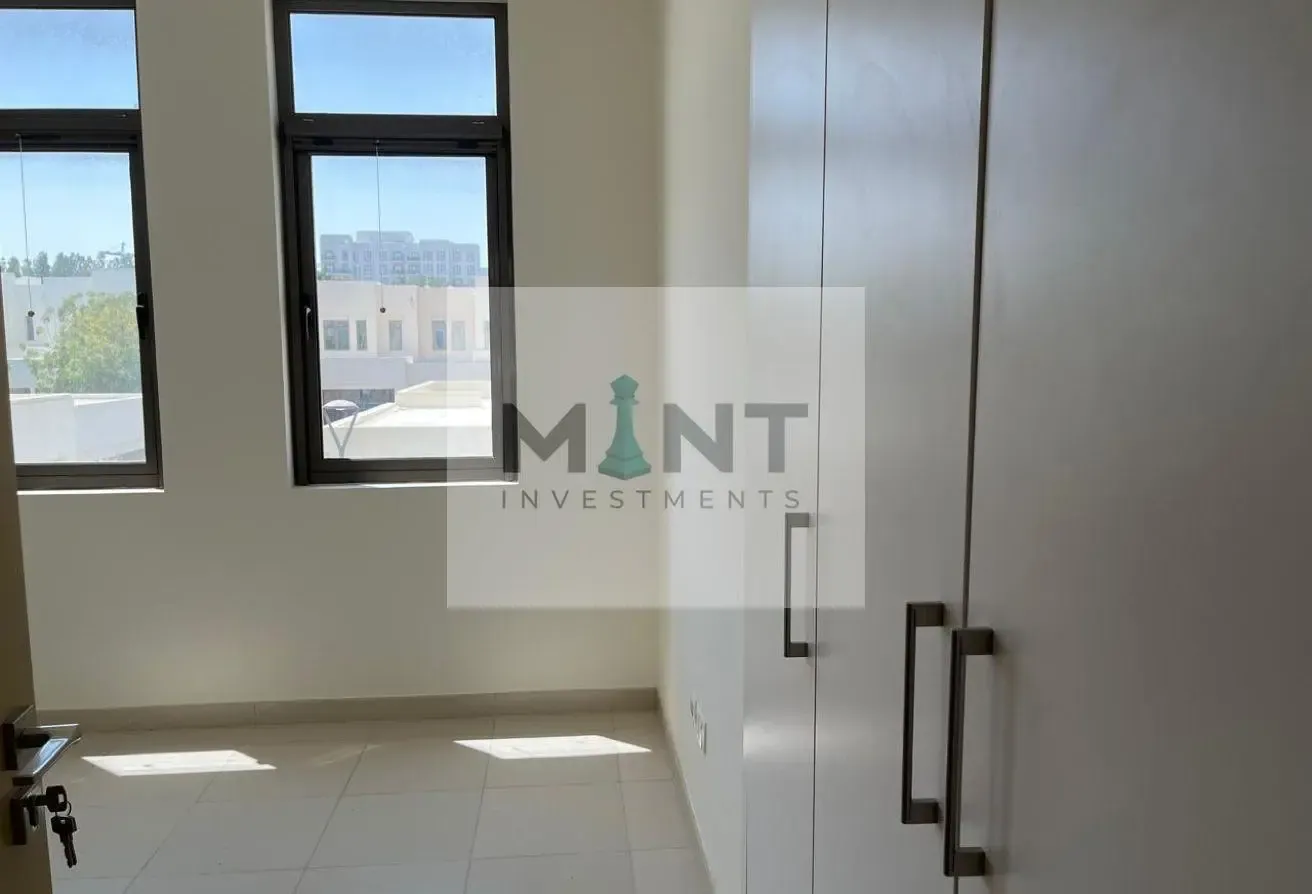With Maid's Room | Ready To Move | Single Row