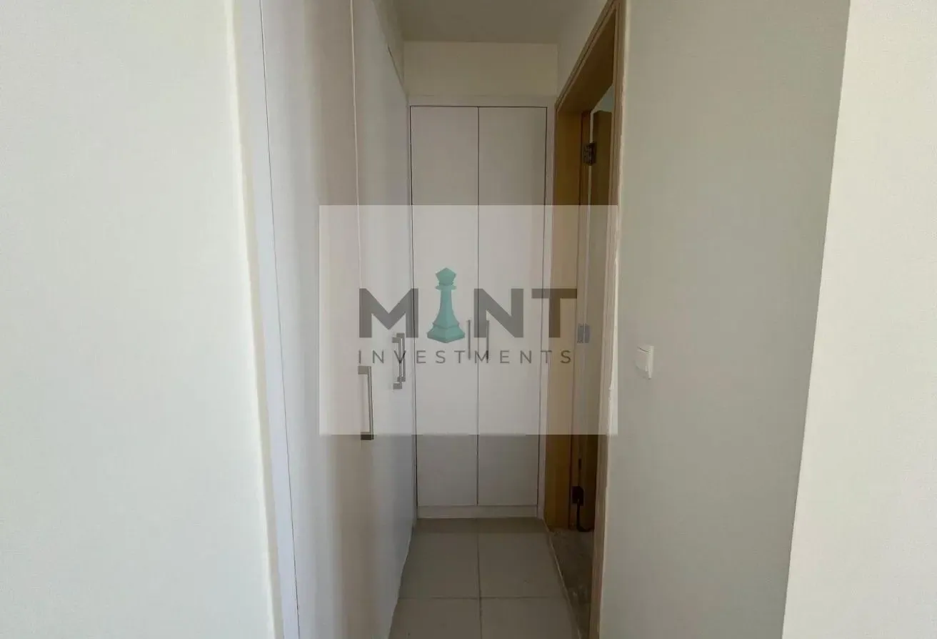 With Maid's Room | Ready To Move | Single Row
