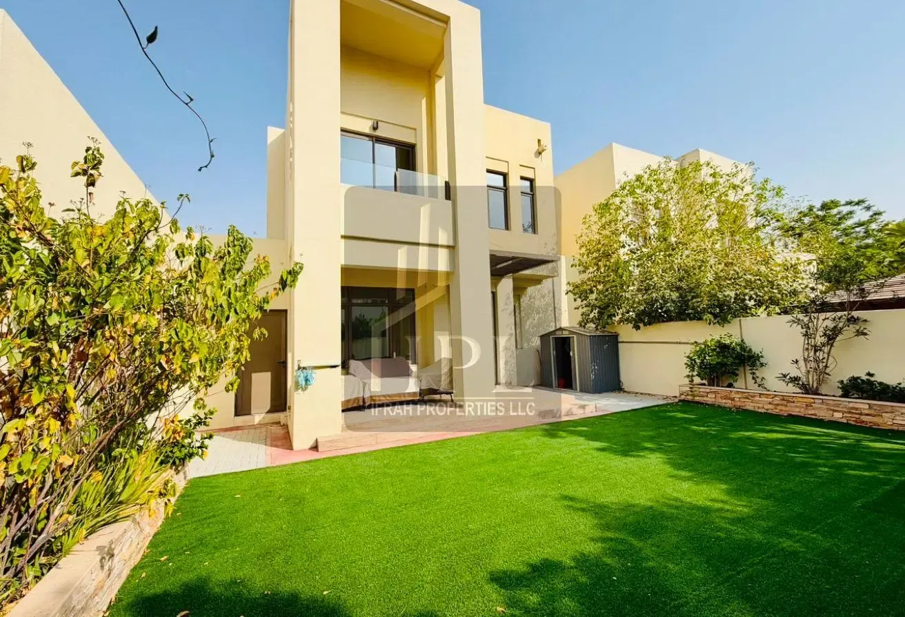 Luxury Fully Furnished | Upgraded | Ready to Move