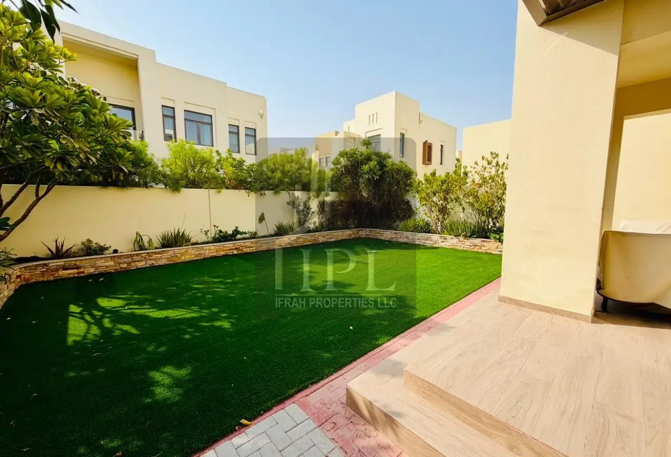 Luxury Fully Furnished | Upgraded | Ready to Move