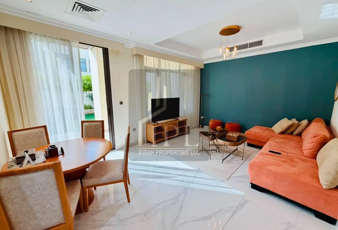 Luxury Fully Furnished | Upgraded | Ready to Move