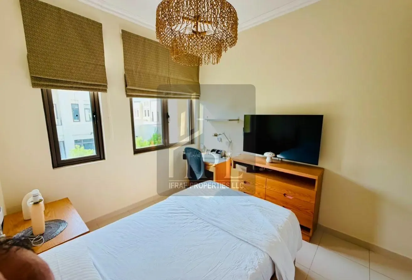 Luxury Fully Furnished | Upgraded | Ready to Move