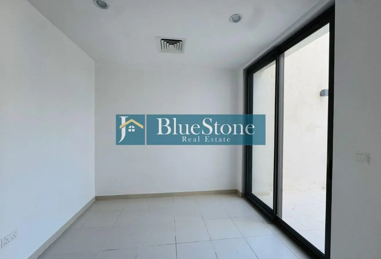 3Bed with Maid & Study Room | Vacant | Type J
