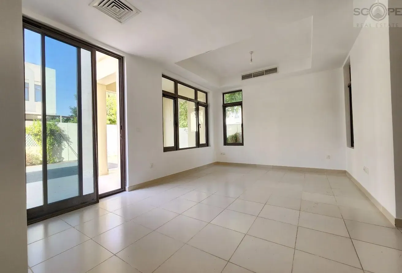 Impeccable Sin Row Type I, 3 Bed+Maid, Mira Oasis1