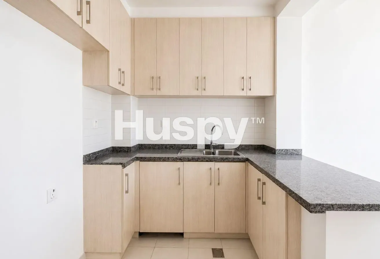 Vacant | Single Row | Near Pool and Park