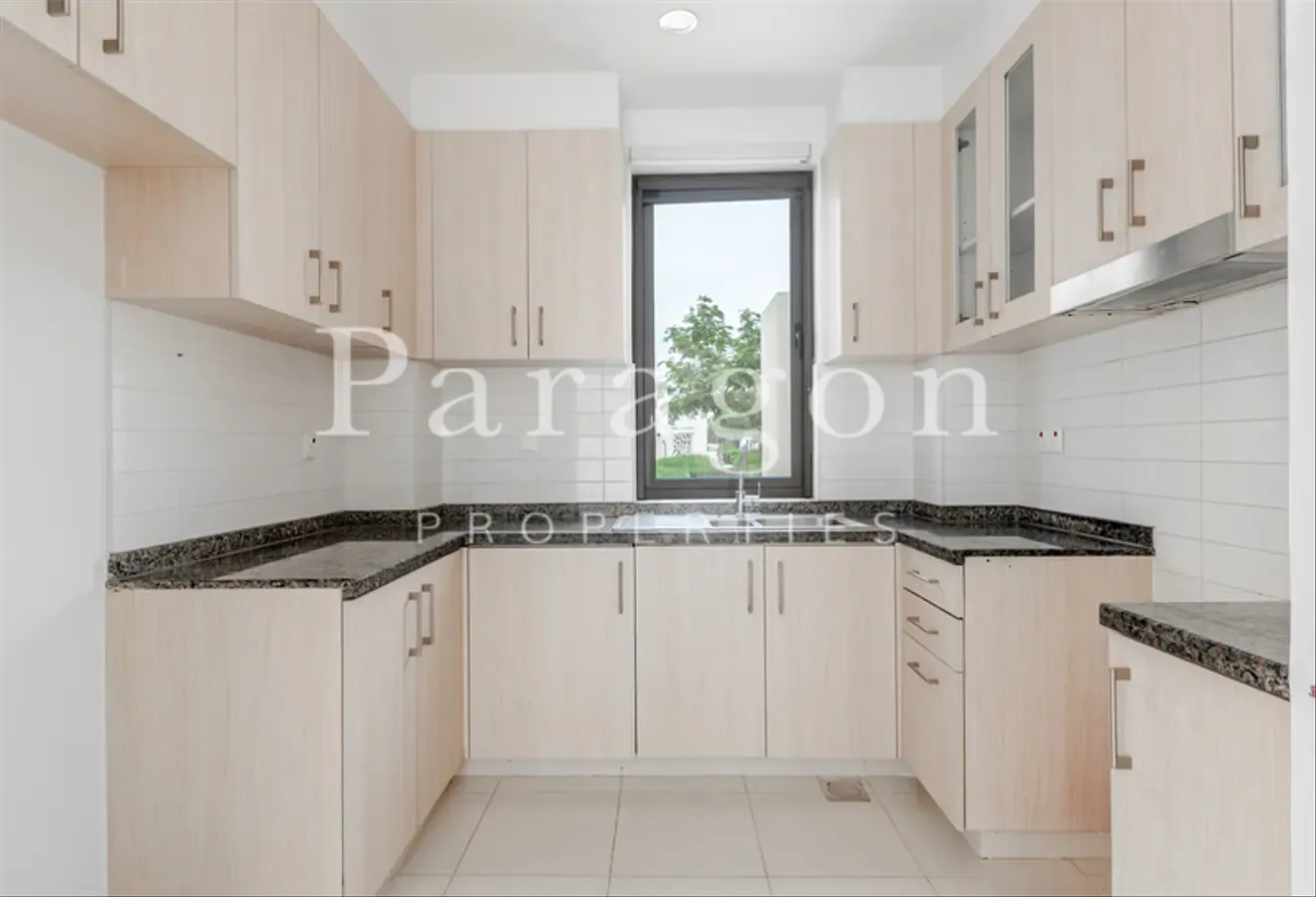 Corner Unit | Type J | Close to Park and Pool