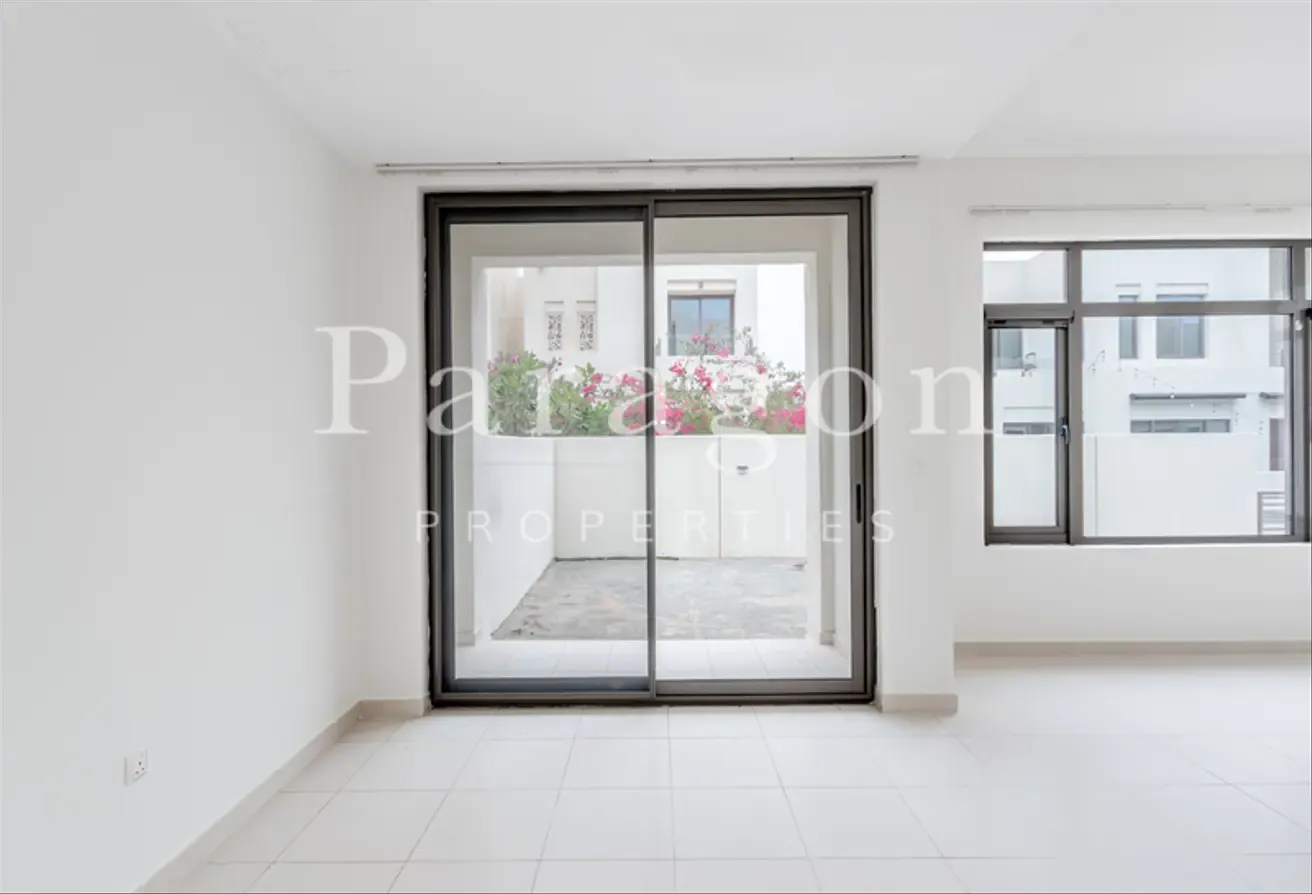 Corner Unit | Type J | Close to Park and Pool
