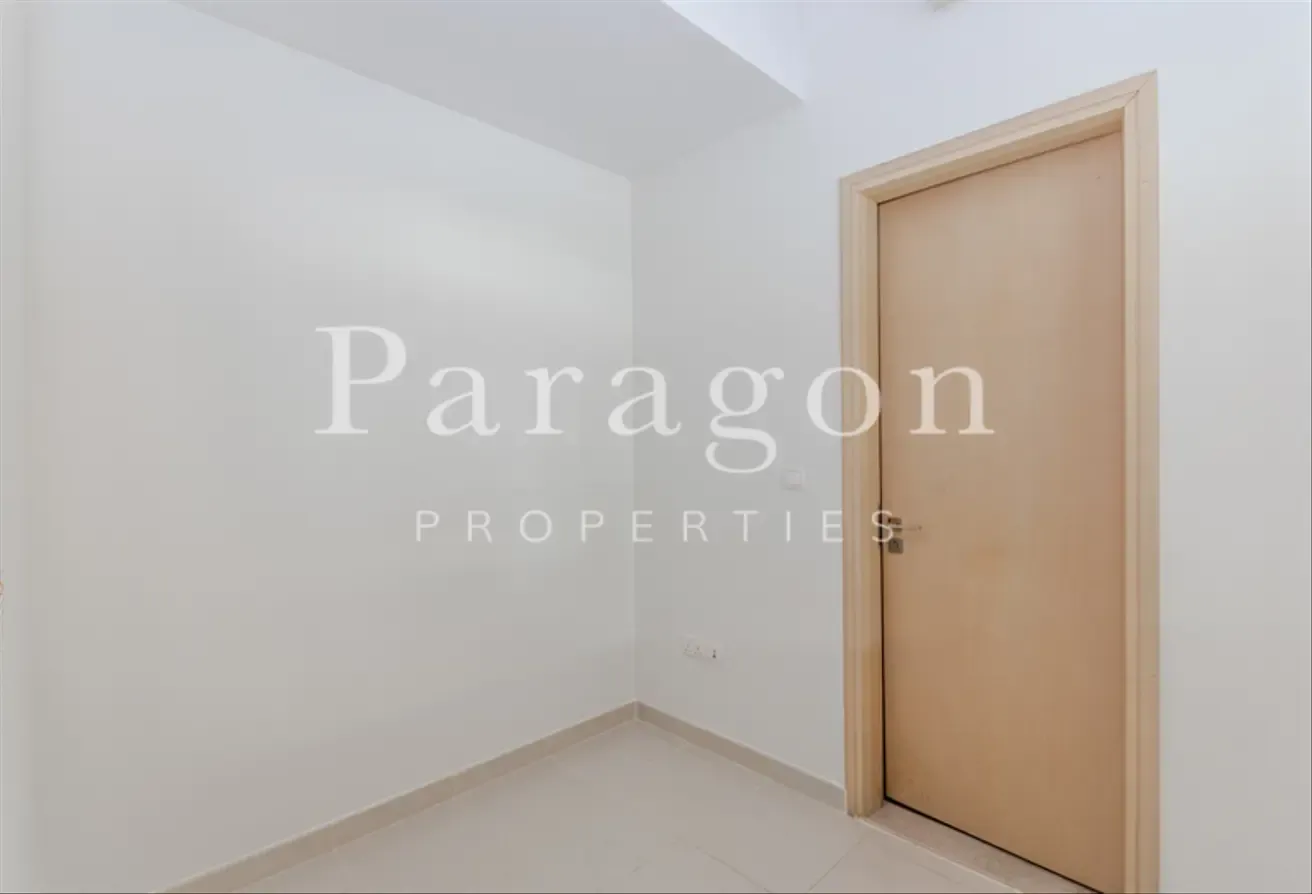 Corner Unit | Type J | Close to Park and Pool