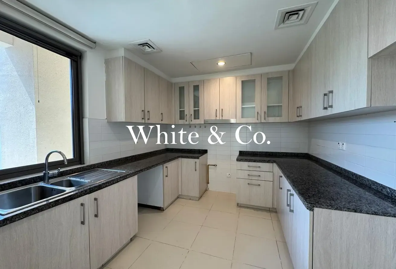 Single Row | Unfurnished | Family Home