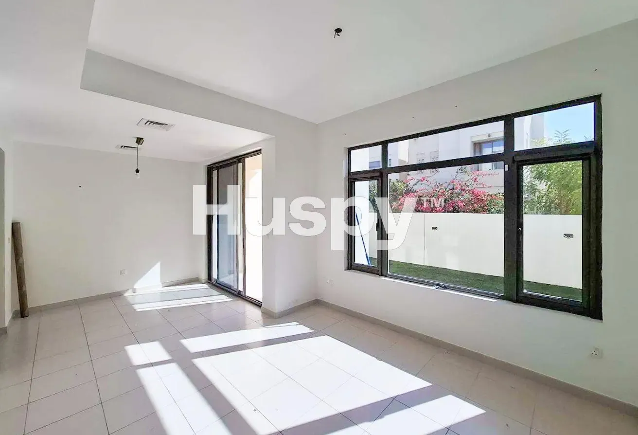 Prime Location | Back to Back | Vacant