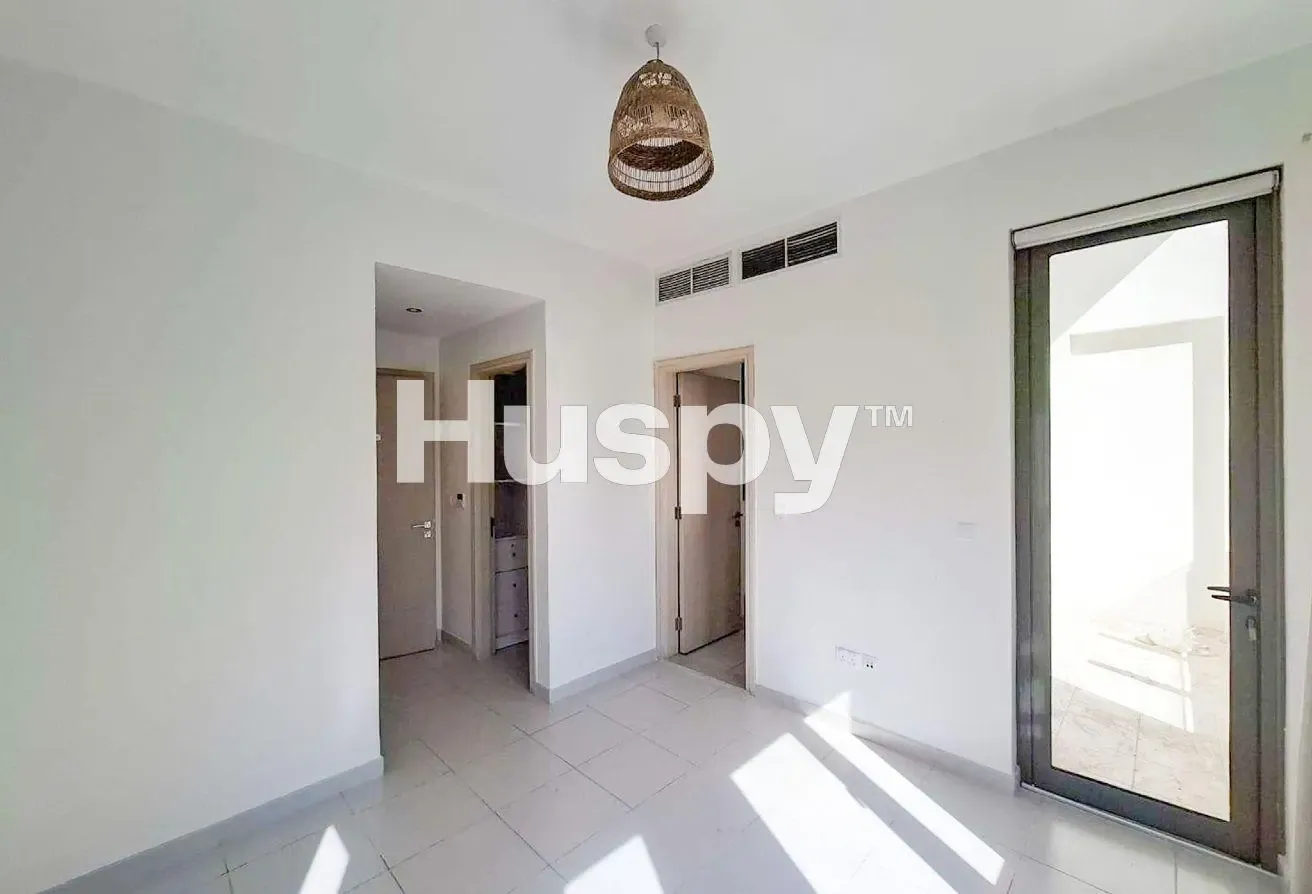 Prime Location | Back to Back | Vacant