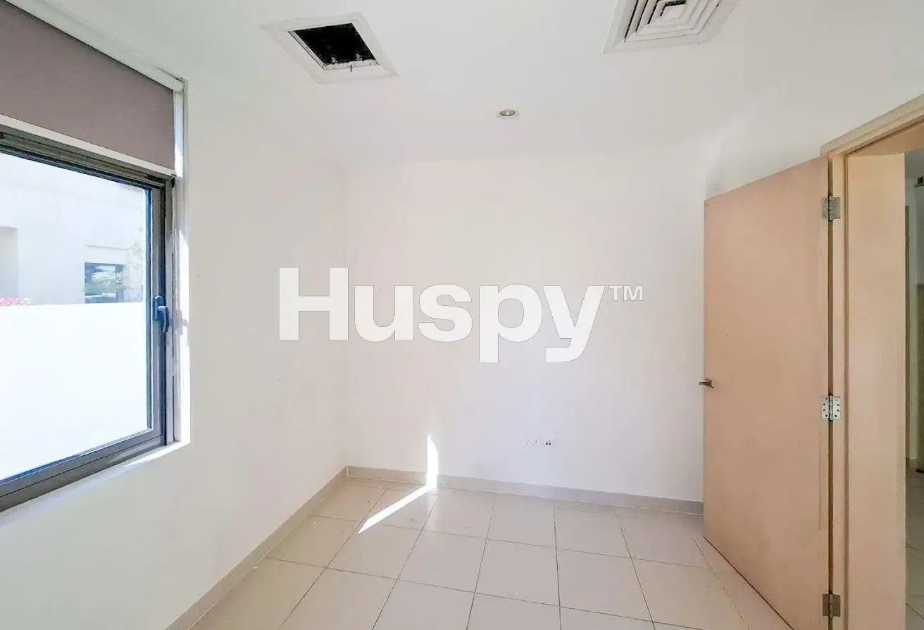 Prime Location | Back to Back | Vacant