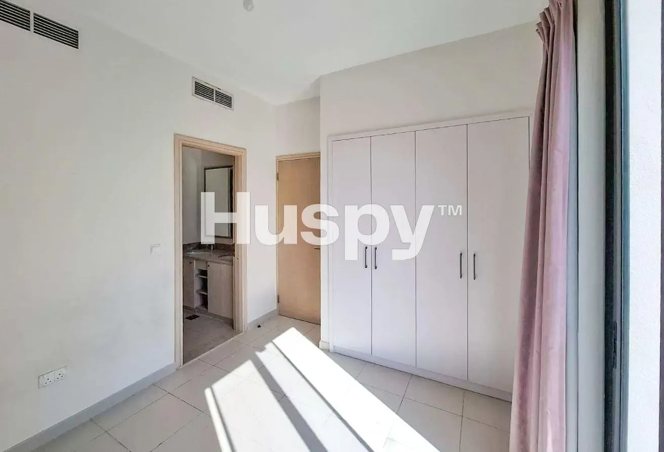 Prime Location | Back to Back | Vacant