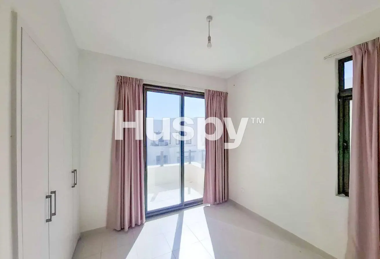Prime Location | Back to Back | Vacant