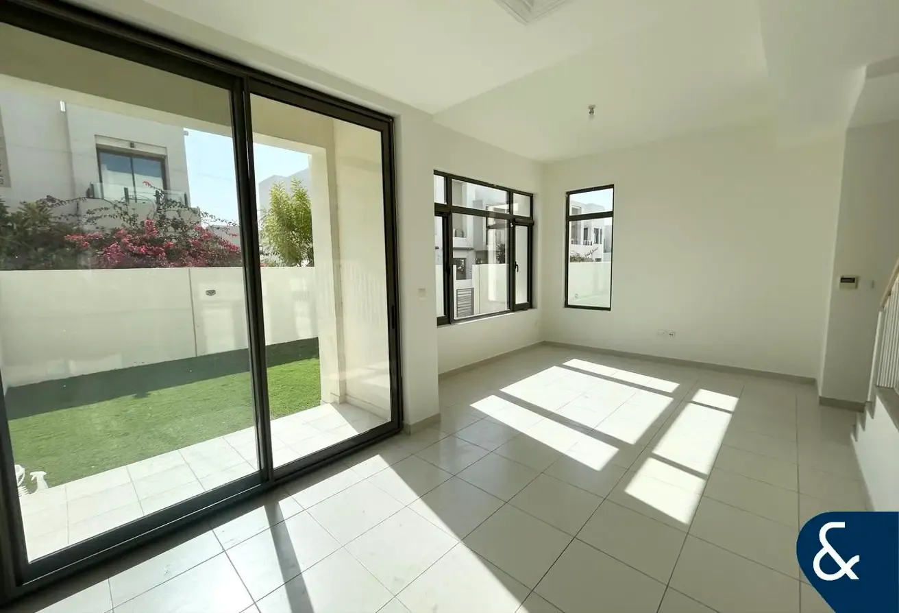 3 bedroom | Study | Corner Plot | Vacant