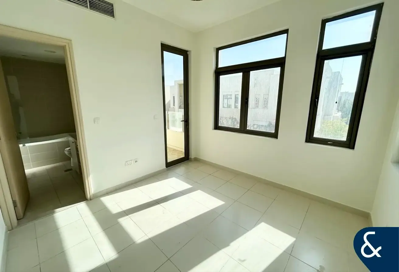 3 bedroom | Study | Corner Plot | Vacant