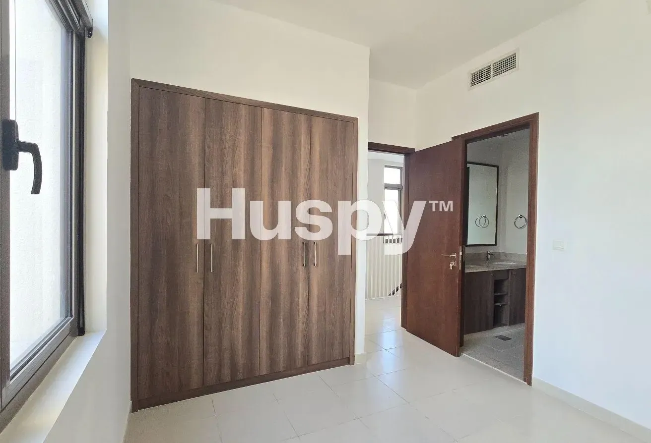 Vacant Now | With Study | Near Community Centre