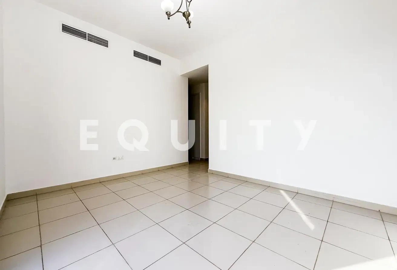 Maintained | Flexible Cheques | Great Location