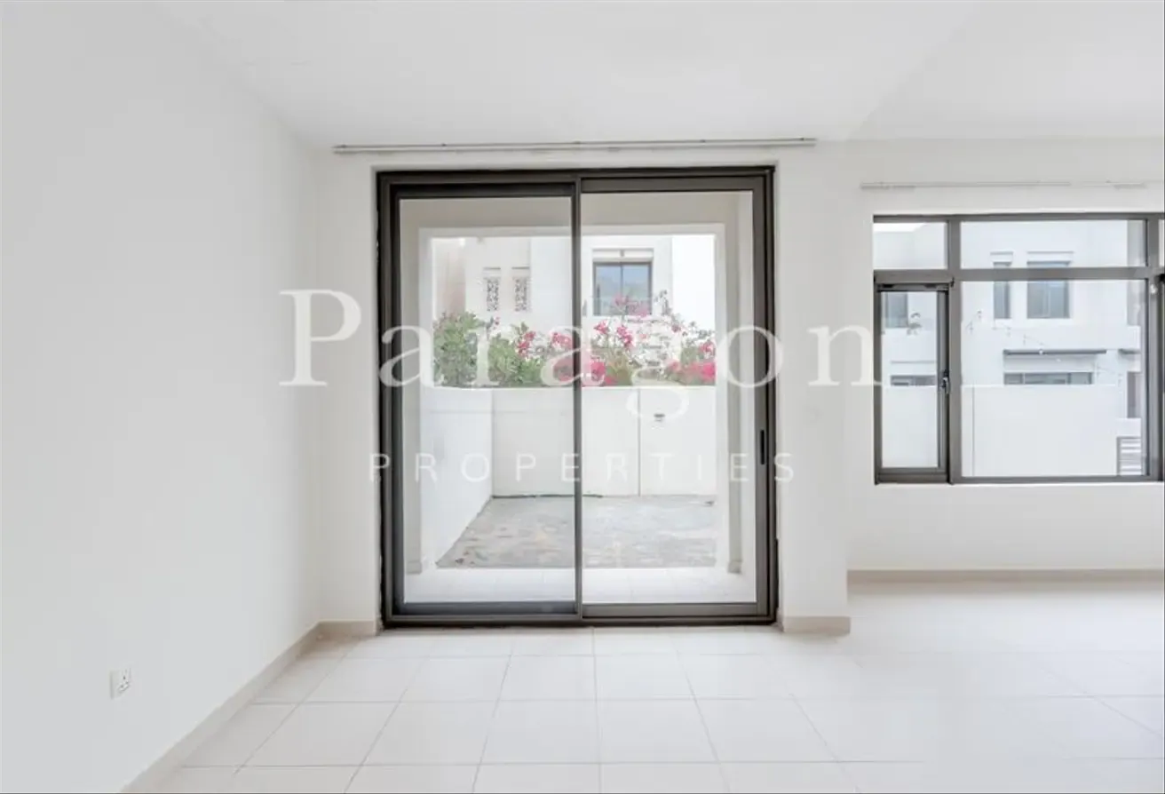 Corner Unit | Type J | Close to Park and Pool