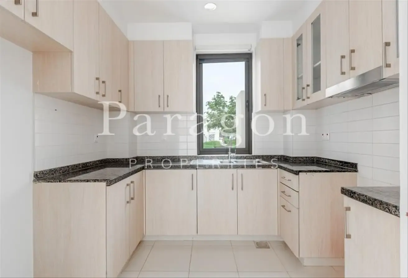 Corner Unit | Type J | Close to Park and Pool