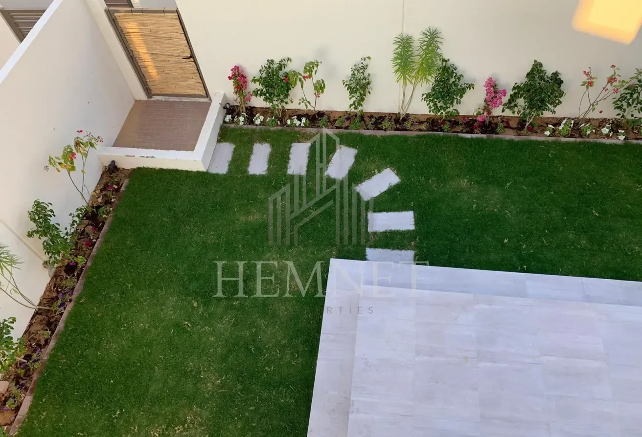Well-Maintained Villa | Enclosed Garage | Ready to Move In