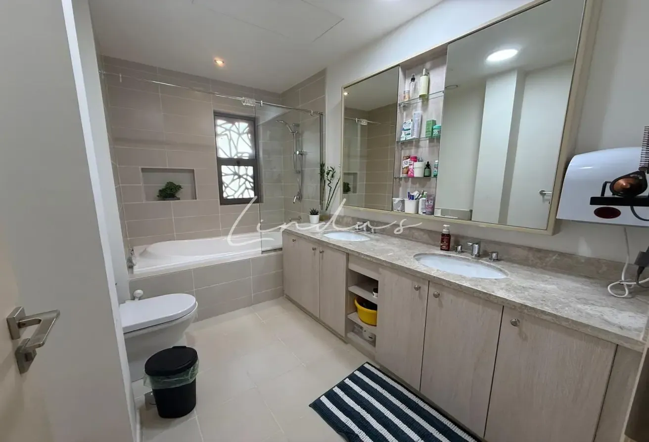 Mira Oasis 1 | Corner Townhouse | Single Row