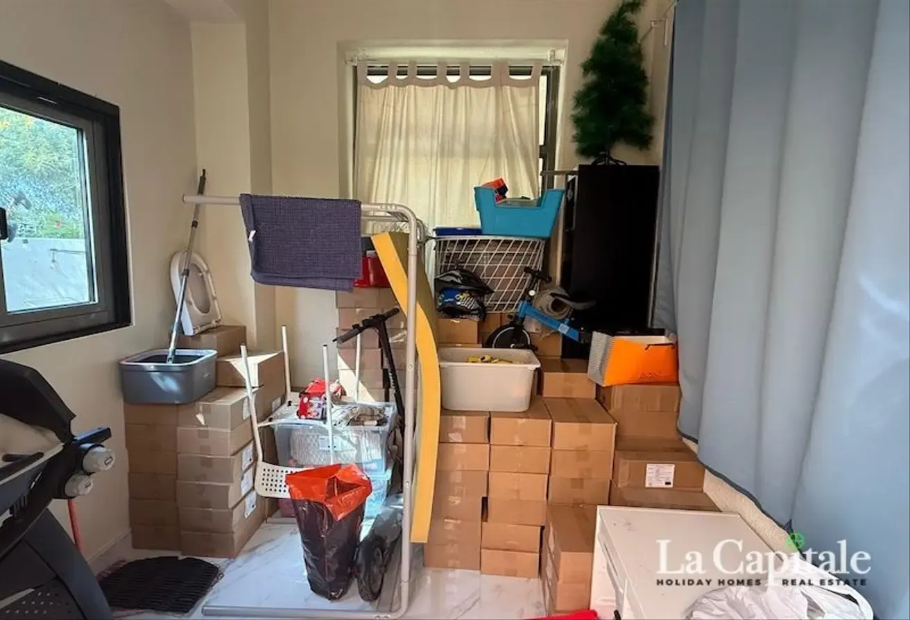 WELL PRICED | RENOVATED | READY TO MOVE IN