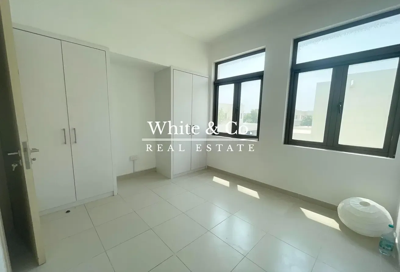 Spacious Type G | Single Row | Landscaped