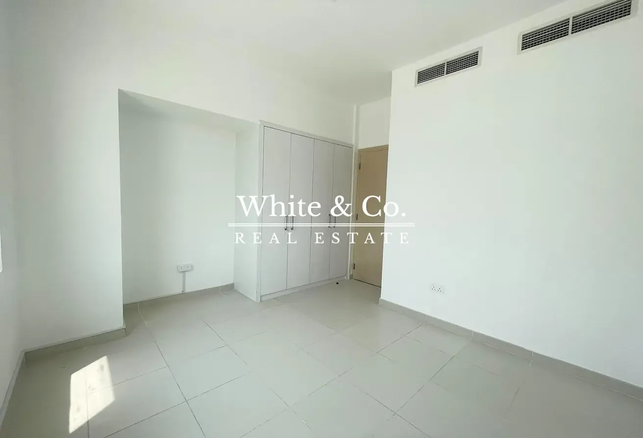 Spacious Type G | Single Row | Landscaped