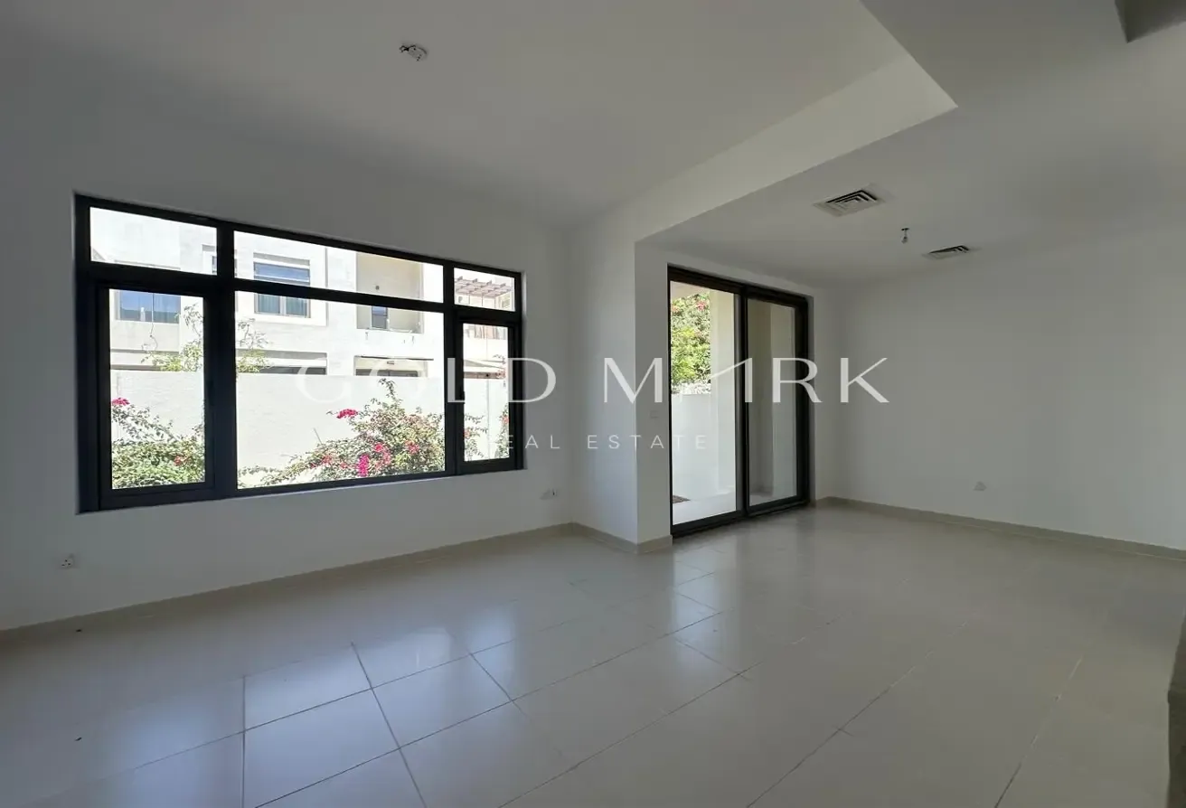 Type J | Well Maintained | Ready to Move
