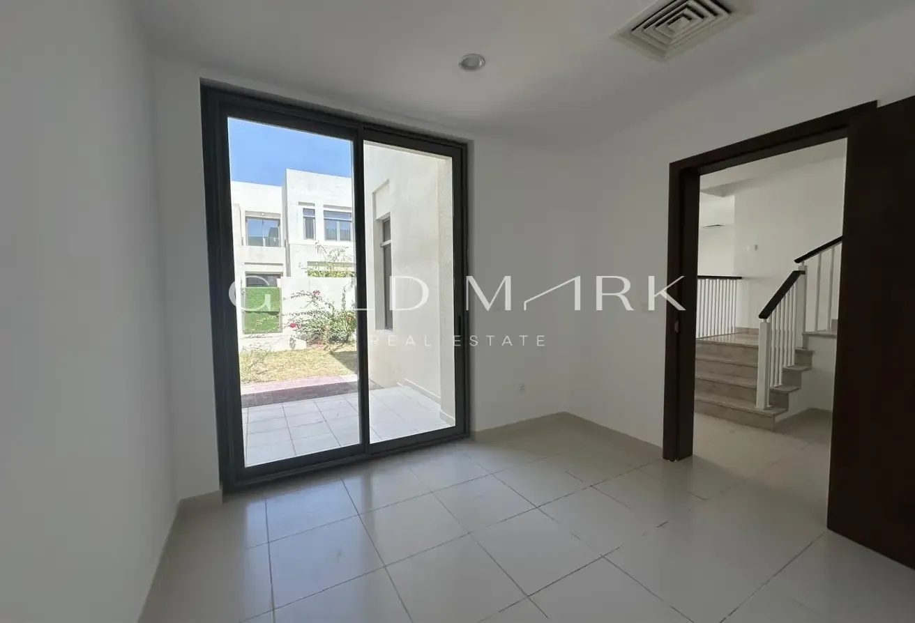 Type J | Well Maintained | Ready to Move