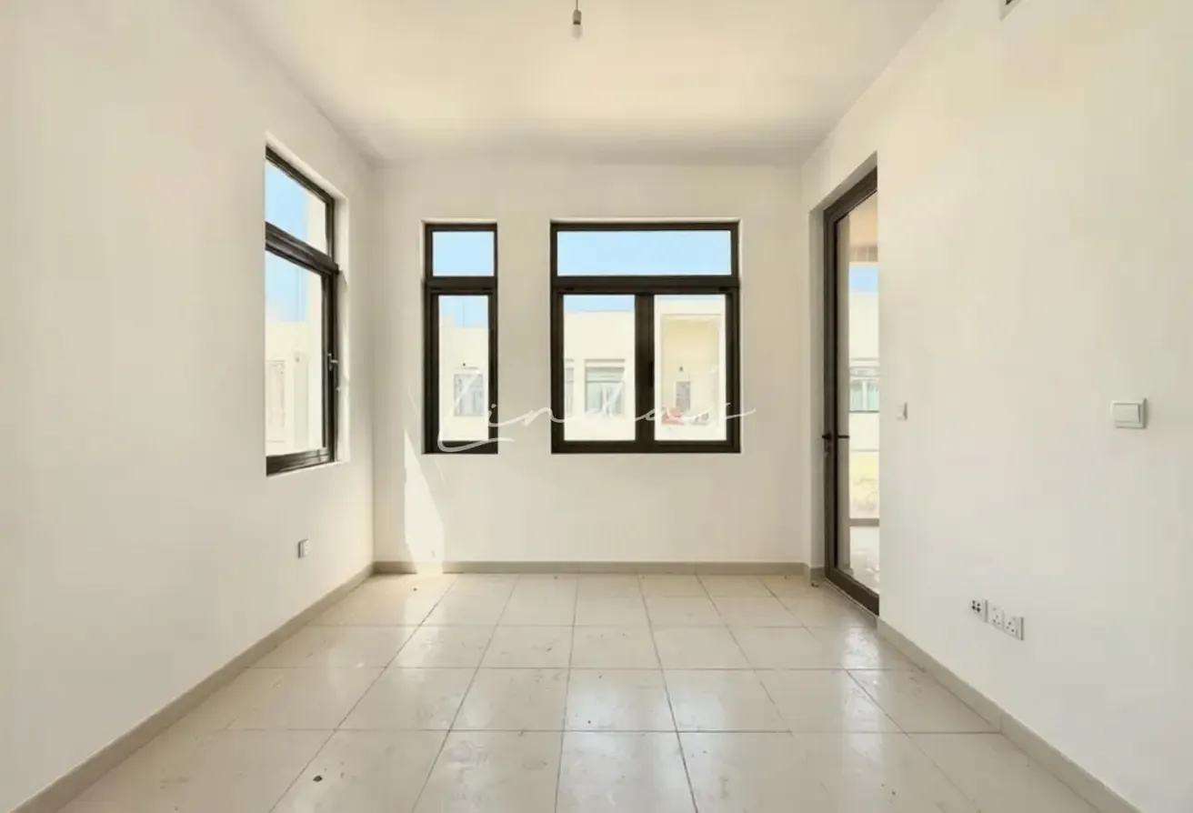 3 bed + Study + Maids | Vacant | Ready to Move in
