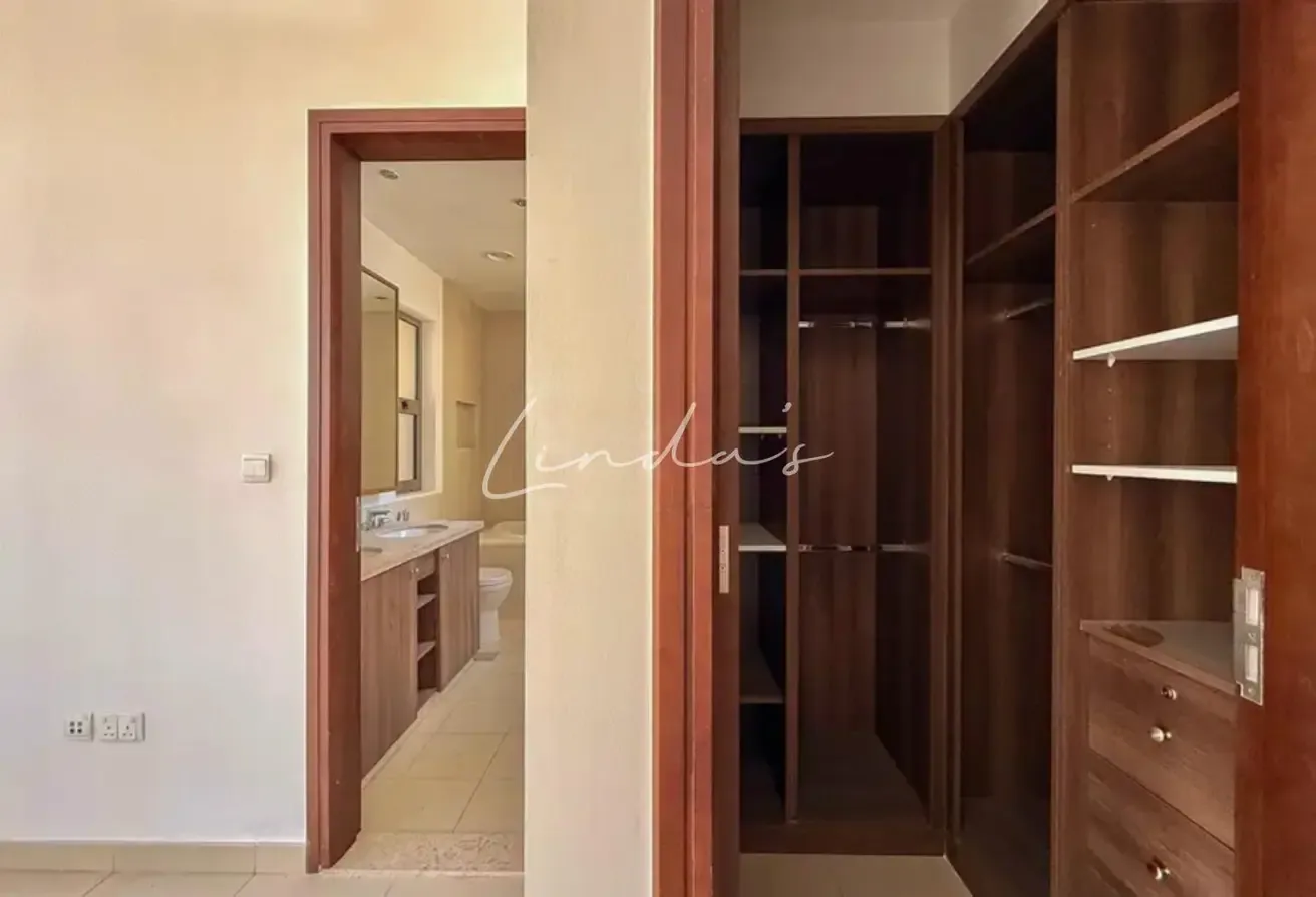 3 bed + Study + Maids | Vacant | Ready to Move in