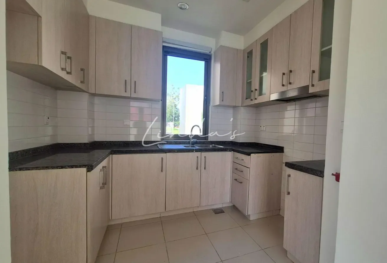 Townhouse for Rent | Corner Unit | Vacant