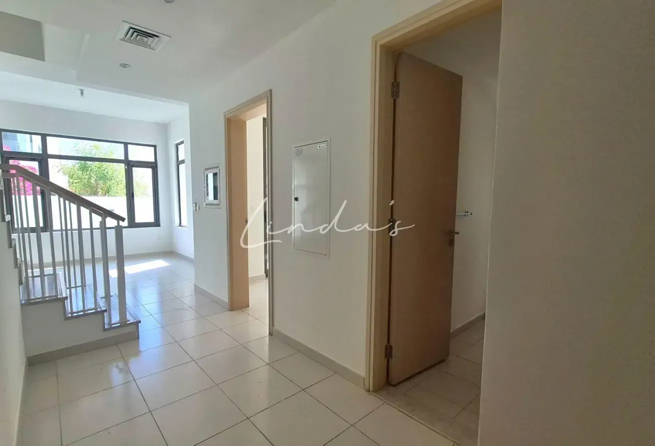 Townhouse for Rent | Corner Unit | Vacant