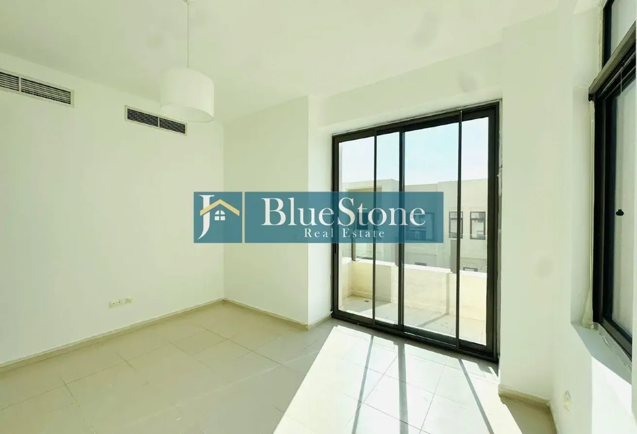 Spacious | 3Bed + Maid + Study | Available|