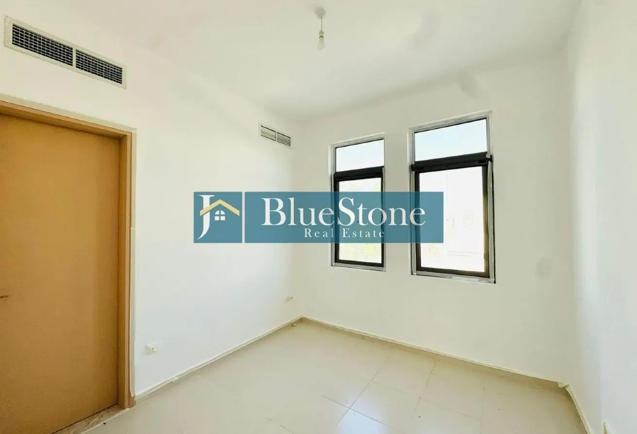 Spacious | 3Bed + Maid + Study | Available|