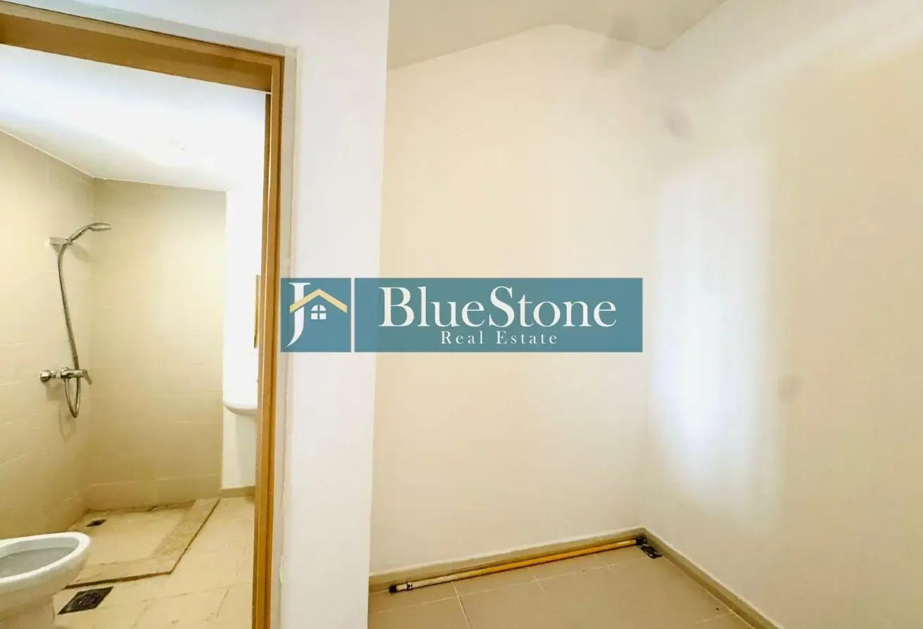 Spacious | 3Bed + Maid + Study | Available|
