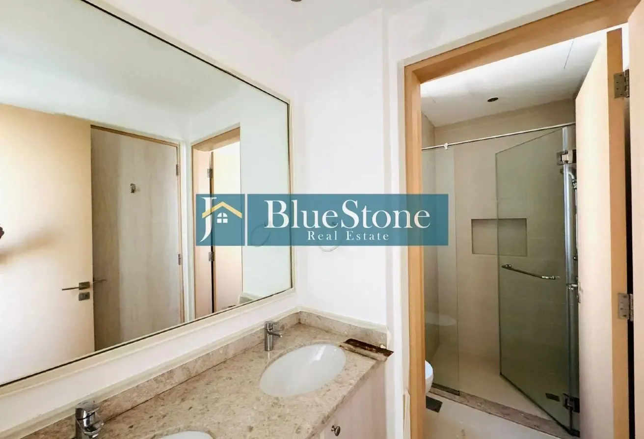 Spacious | 3Bed + Maid + Study | Available|