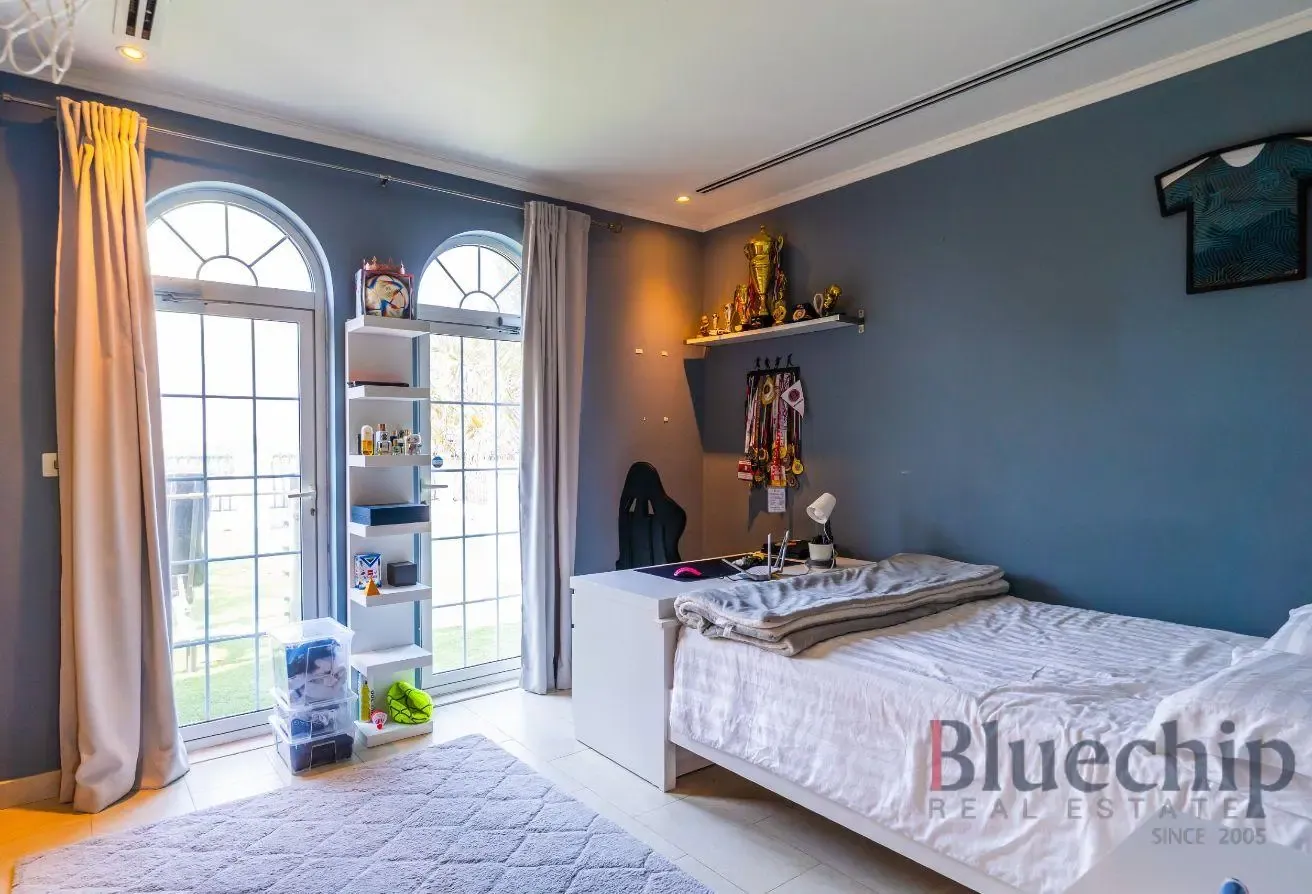 One on the ground floor | With Pool | Spacious