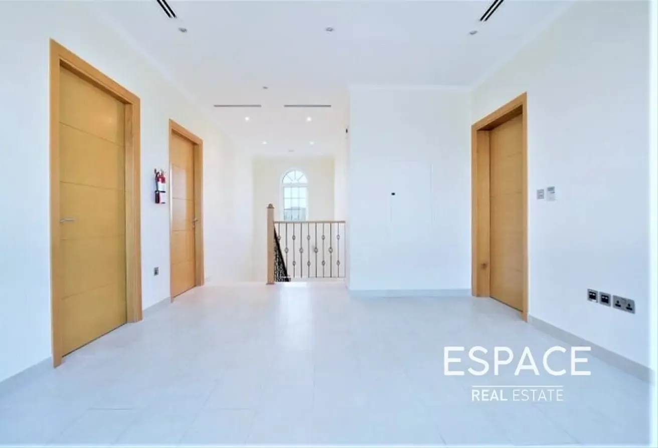 4 Bed | Close to Amenities | Vacant 25th Aug