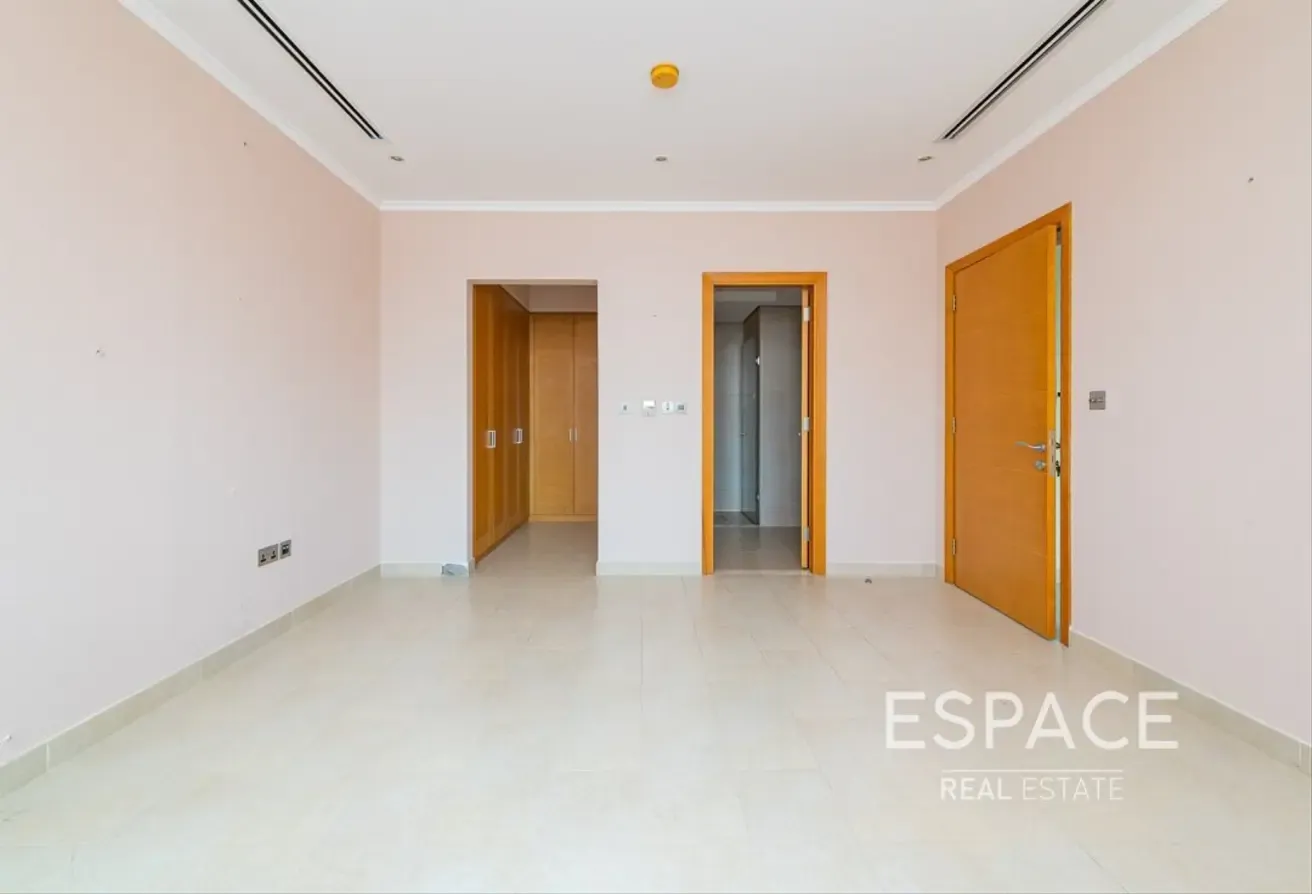 4 Bed | Close to Amenities | Vacant 25th Aug