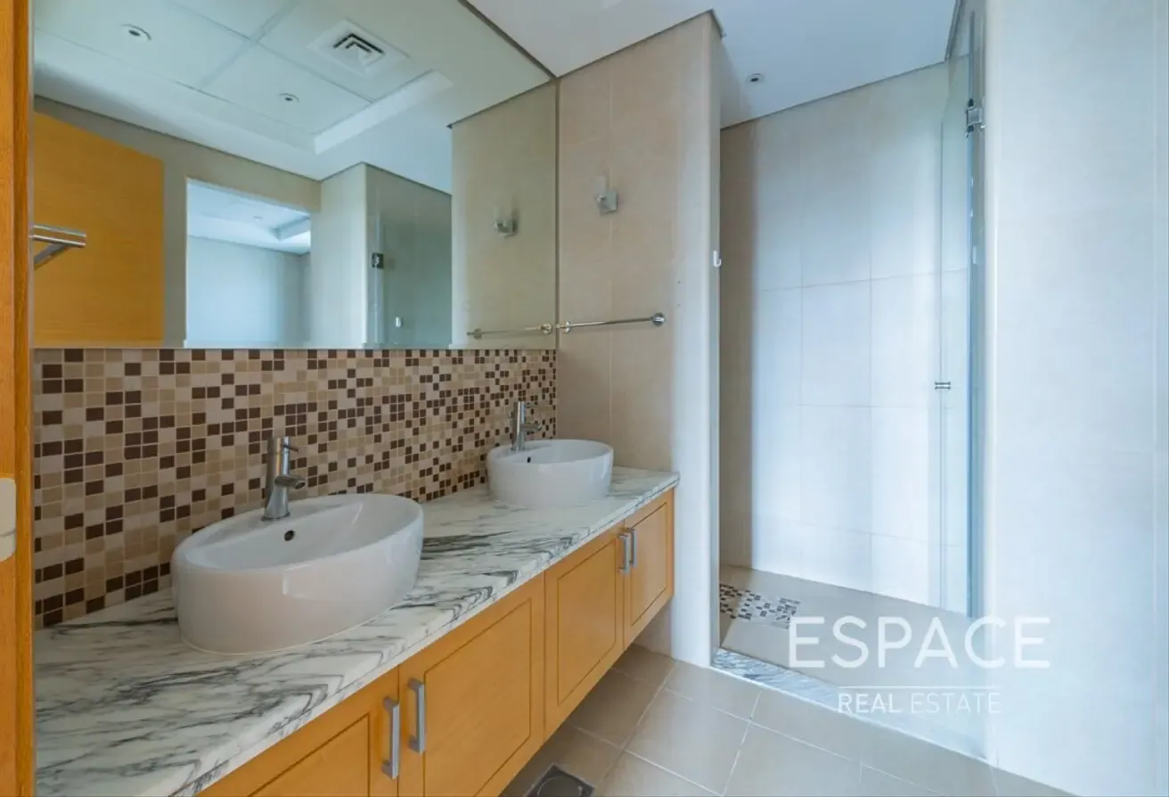 4 Bed | Close to Amenities | Vacant 25th Aug