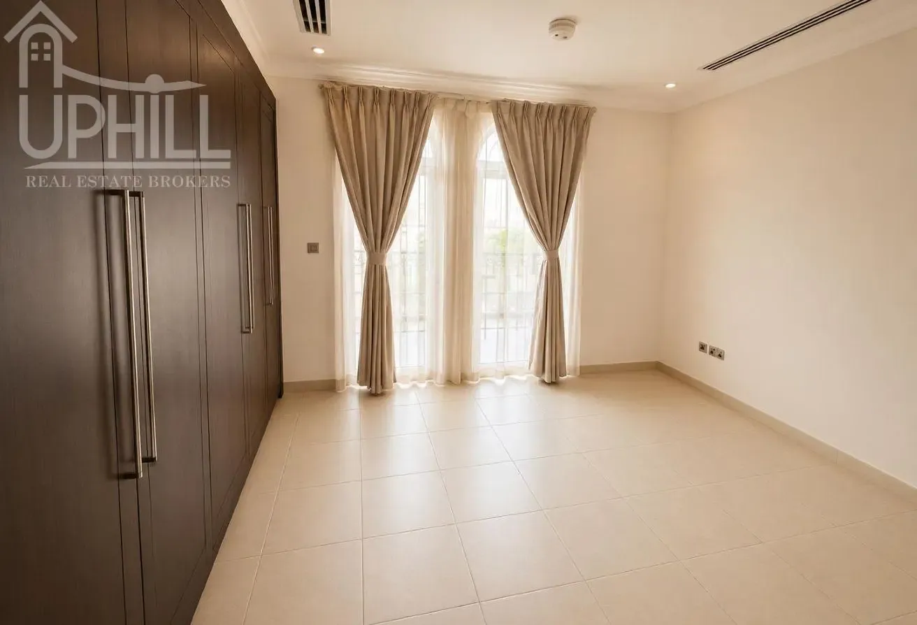 Well Maintained 3 Beds District 8 Jumeirah Park