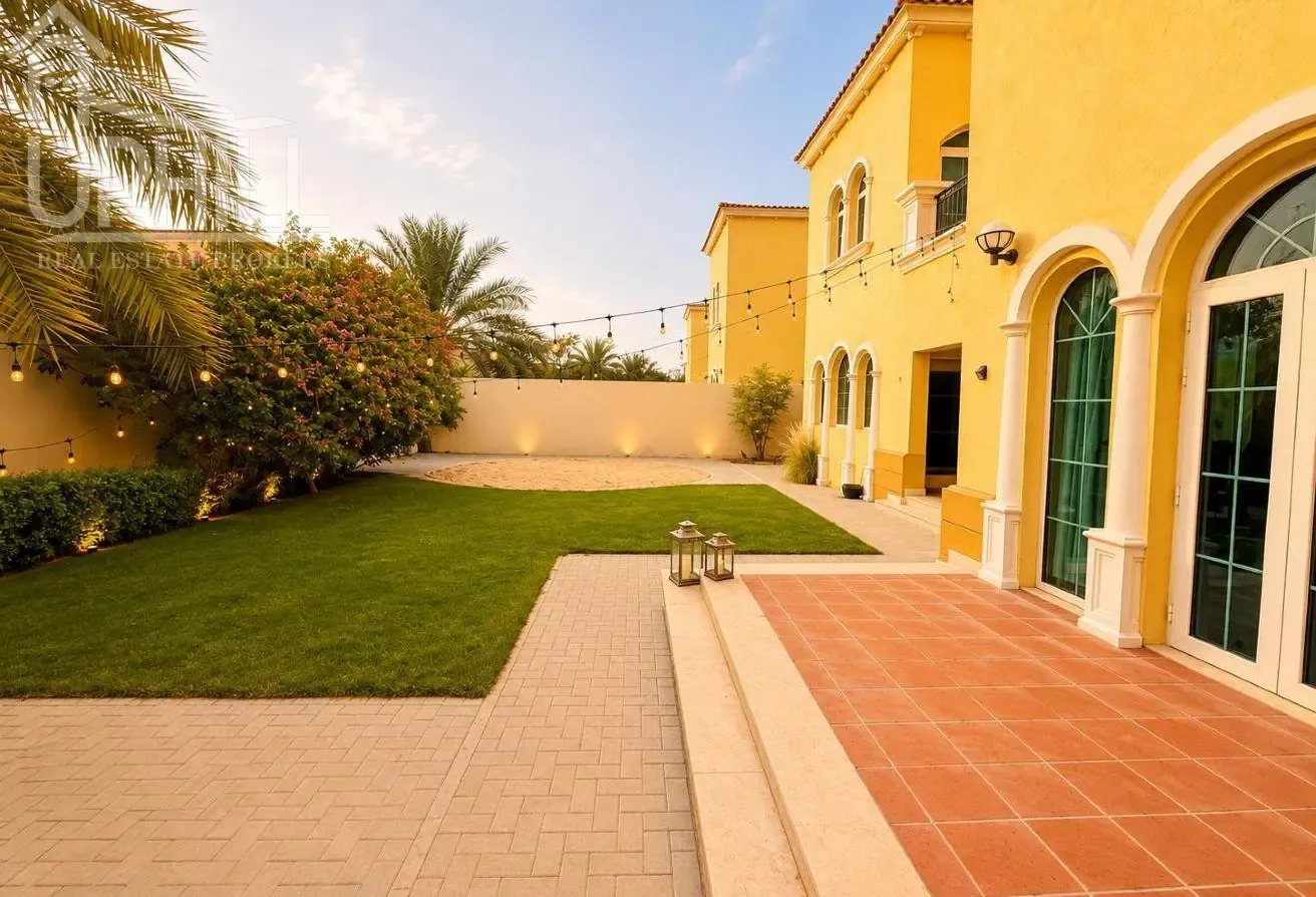 Well Maintained 3 Beds District 8 Jumeirah Park