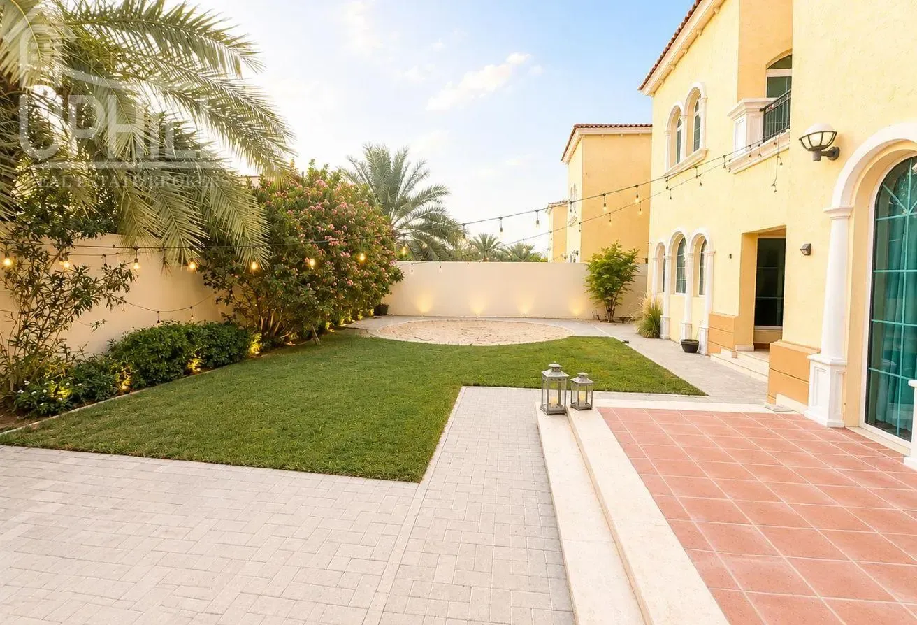 Well Maintained 3 Beds District 8 Jumeirah Park