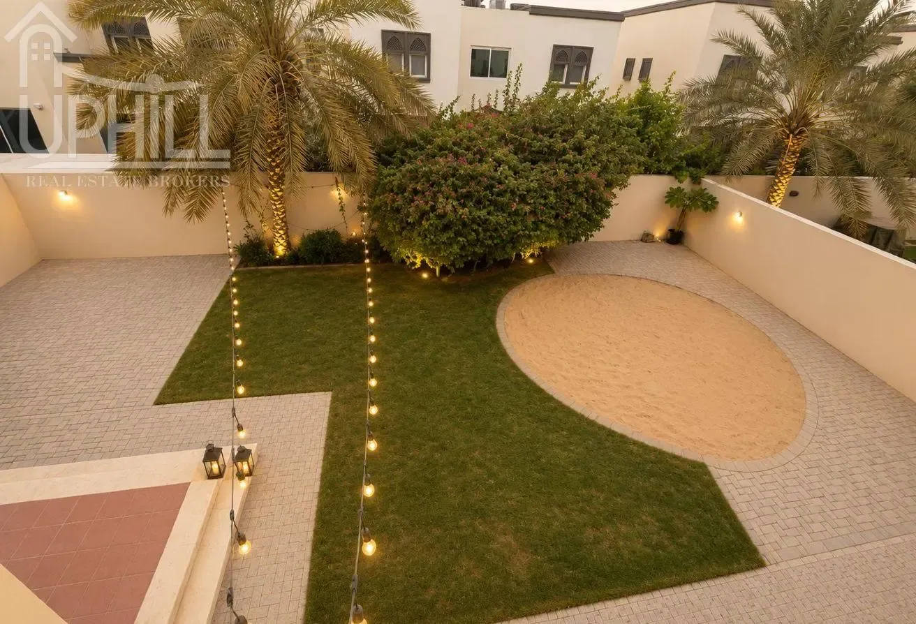 Well Maintained 3 Beds District 8 Jumeirah Park