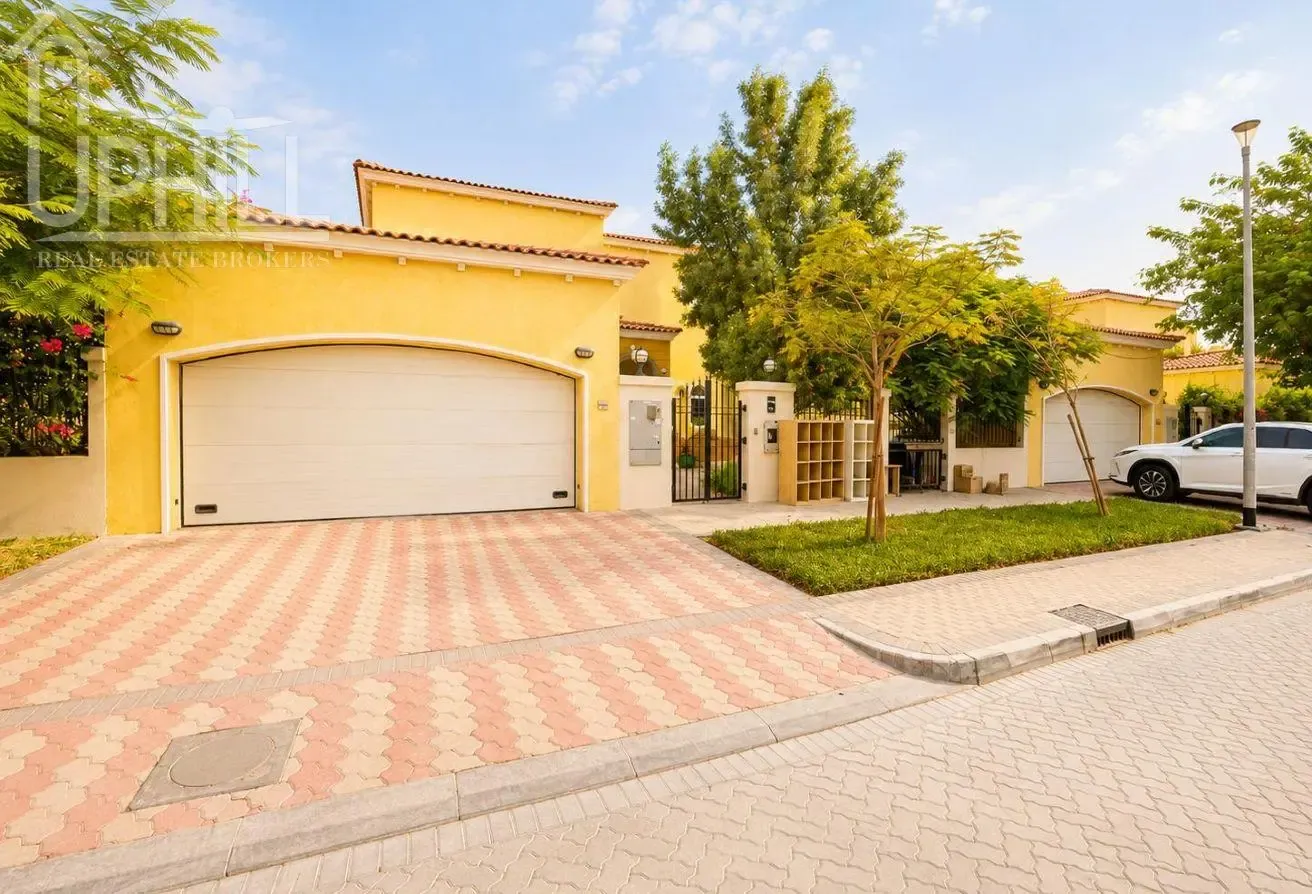Well Maintained 3 Beds District 8 Jumeirah Park