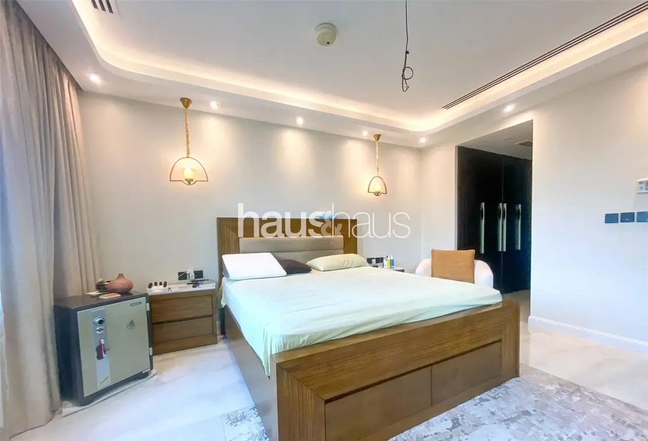Fully Upgraded | Furnished | Landscaped Garden