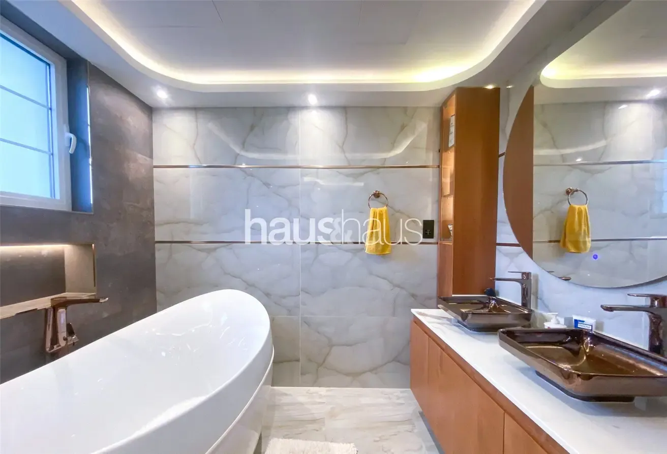 Fully Upgraded | Furnished | Landscaped Garden